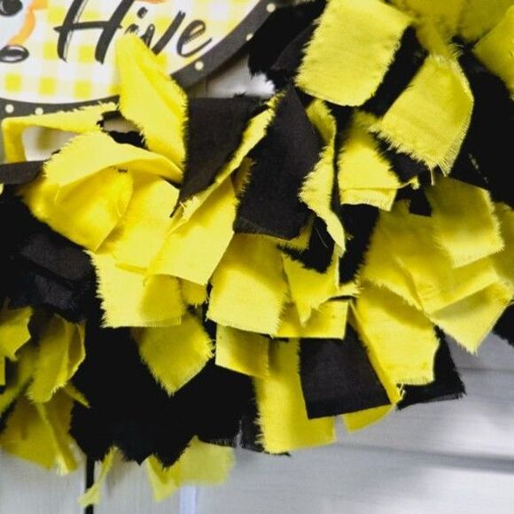Hand Crafted Black & Yellow Fabric Rag Wreath, Welcome To Our Hive Wreath 18" - Picture 2 of 7